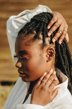 Carregar imagem no visualizador da galeria, Earcuff Luna